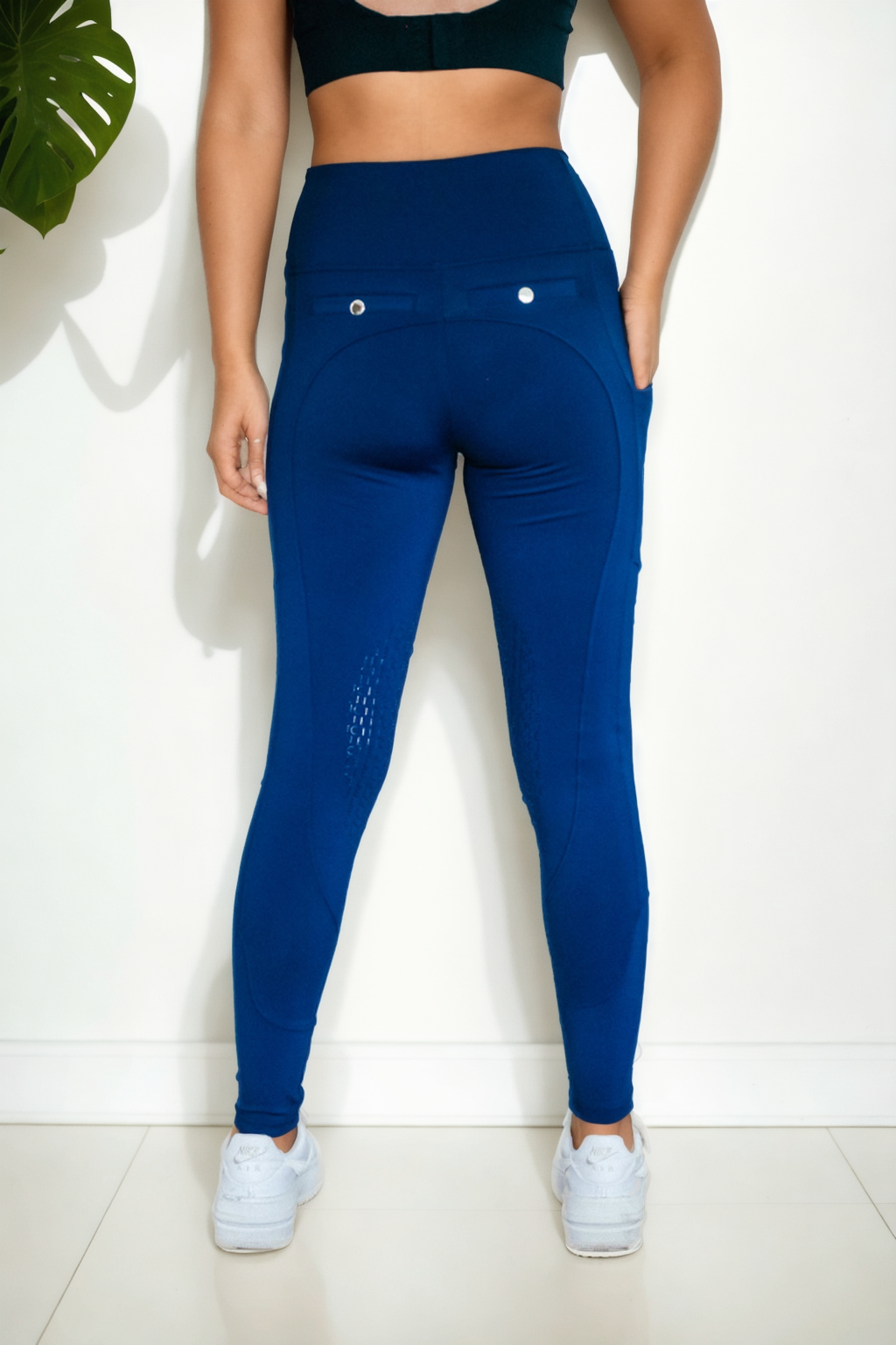 Ayla Breggings
