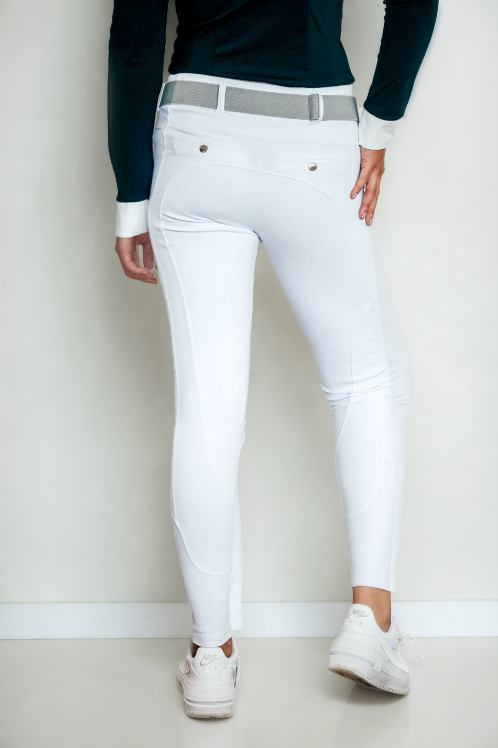 Ayla Breggings