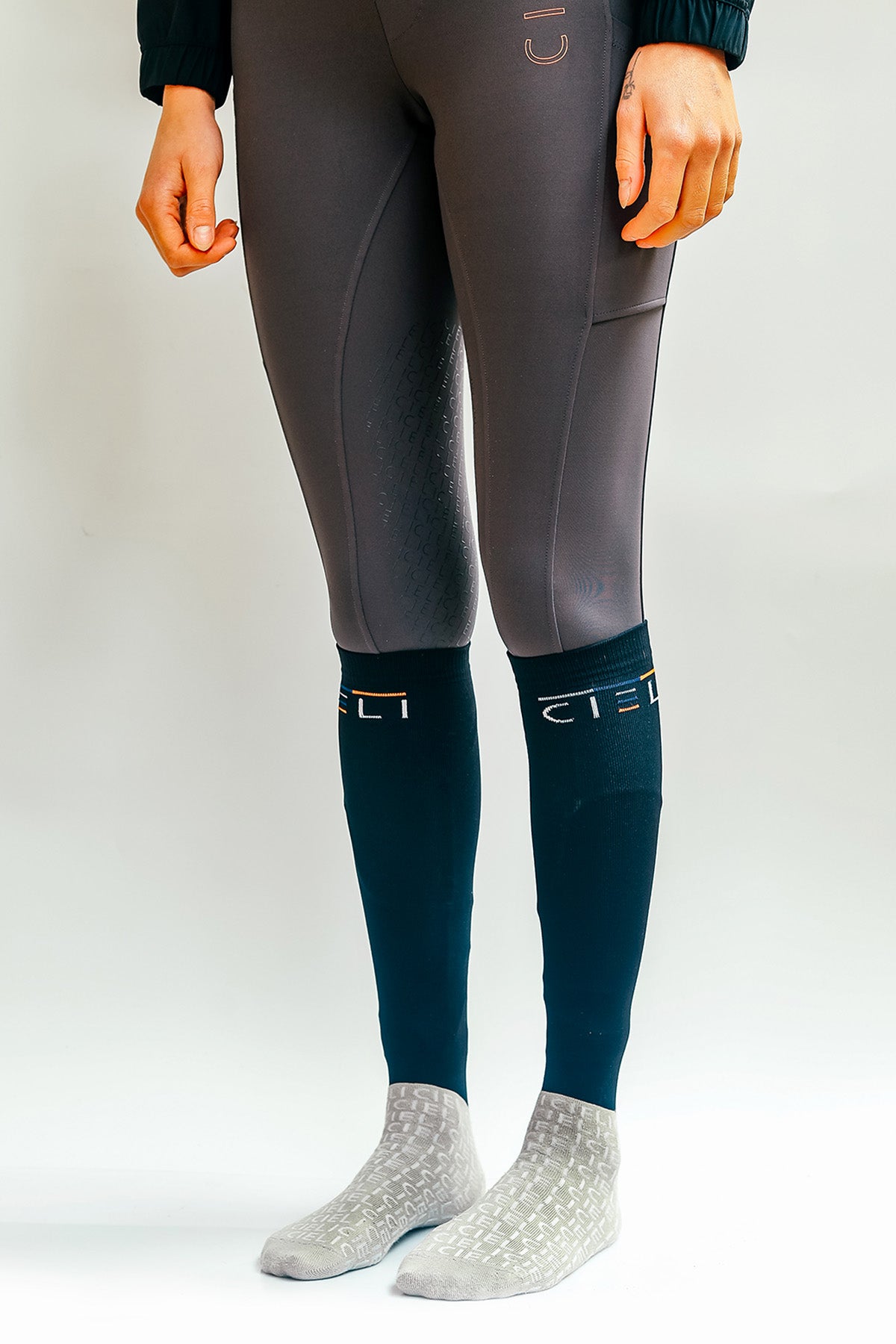 equestrian knee high stocking riding socks in black
